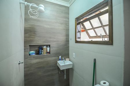 Casa à venda com 160m², 2 quartos e 2 vagas Casa à venda com 160m², 2 quartos e 2 vagasBanheiro da Suíte