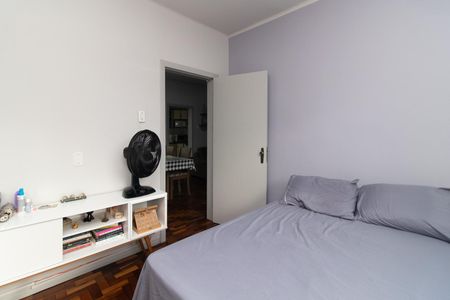 Quarto 1 de apartamento à venda com 2 quartos, 64m² em Santo Antônio, Porto Alegre