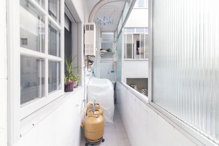 Apartamento à venda com 64m², 2 quartos e sem vagaCozinha e Área de Serviço