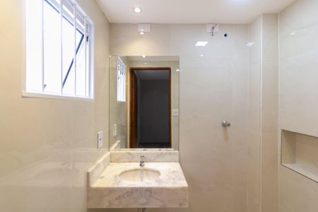 Casa para alugar com 149m², 2 quartos e 1 vaga Casa para alugar com 149m², 2 quartos e 1 vagaBanheiro Suíte