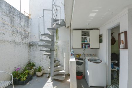Casa para alugar com 94m², 2 quartos e 2 vagas Casa para alugar com 94m², 2 quartos e 2 vagasÁrea de Serviço