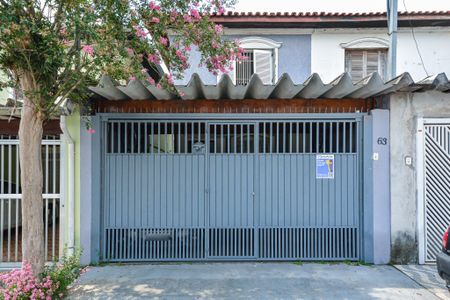 Casa para alugar com 94m², 2 quartos e 2 vagas Casa para alugar com 94m², 2 quartos e 2 vagasFachada