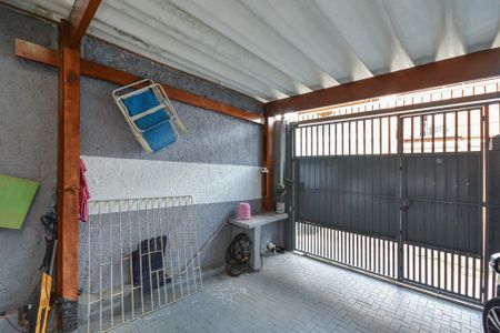 Casa para alugar com 94m², 2 quartos e 2 vagas Casa para alugar com 94m², 2 quartos e 2 vagasGaragem