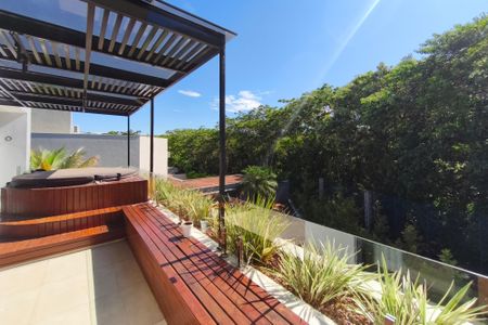 Casa de condomínio à venda com 400m², 4 quartos e 2 vagasVaranda Quarto