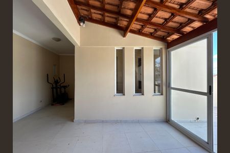 Casa à venda com 200m², 3 quartos e 2 vagasChurrasqueira