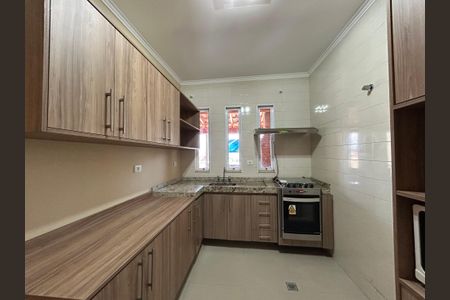 Casa à venda com 200m², 3 quartos e 2 vagasCozinha