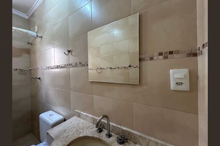 Casa à venda com 200m², 3 quartos e 2 vagasBanheiro