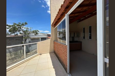 Casa à venda com 200m², 3 quartos e 2 vagasQuintal