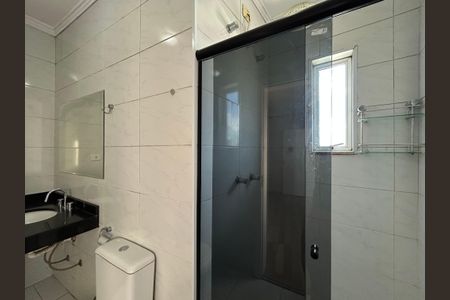Casa à venda com 200m², 3 quartos e 2 vagasBanheiro da Suíte