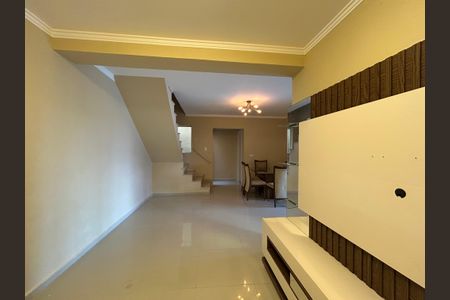 Casa à venda com 200m², 3 quartos e 2 vagasSala