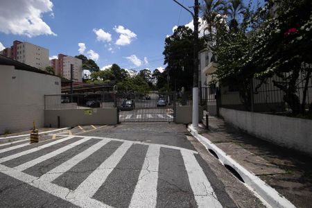 Apartamento para alugar com 60m², 2 quartos e 1 vaga Apartamento para alugar com 60m², 2 quartos e 1 vagaFachada