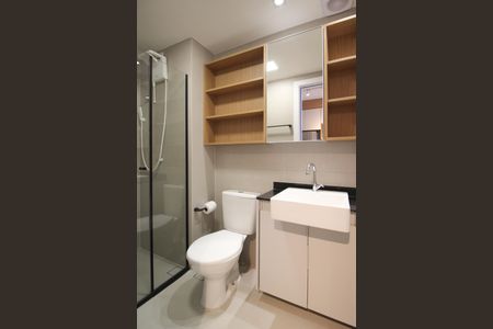 Banheiro de kitnet/studio para alugar com 1 quarto, 25m² em Vila Olímpia, São Paulo