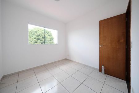 Quarto 2 de casa para alugar com 2 quartos, 60m² em Vila Nhocuné, São Paulo