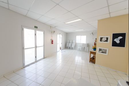Apartamento para alugar com 53m², 2 quartos e 1 vaga Apartamento para alugar com 53m², 2 quartos e 1 vagaÁrea comum - Salão de festas