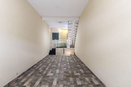 Casa para alugar com 131m², 2 quartos e 2 vagas Casa para alugar com 131m², 2 quartos e 2 vagasGaragem