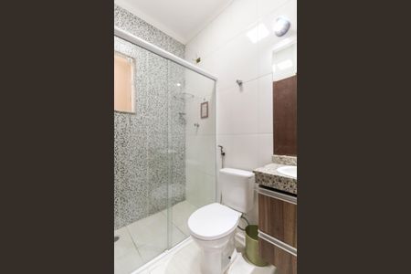 Casa para alugar com 131m², 2 quartos e 2 vagas Casa para alugar com 131m², 2 quartos e 2 vagasBanheiro da Suíte 1