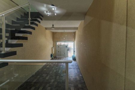Casa para alugar com 131m², 2 quartos e 2 vagas Casa para alugar com 131m², 2 quartos e 2 vagasVista da Sala
