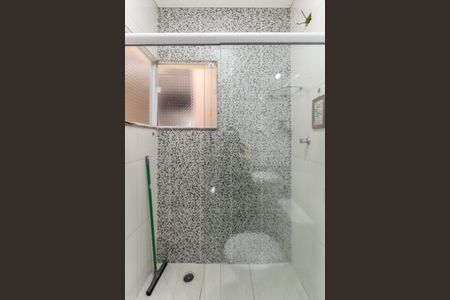 Casa para alugar com 131m², 2 quartos e 2 vagas Casa para alugar com 131m², 2 quartos e 2 vagasBanheiro da Suíte 1