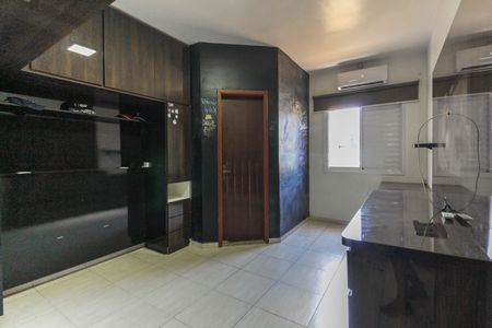 Casa para alugar com 131m², 2 quartos e 2 vagas Casa para alugar com 131m², 2 quartos e 2 vagasSuíte 2