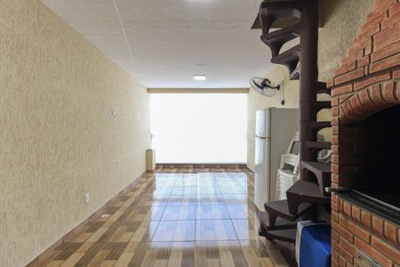 Casa para alugar com 131m², 2 quartos e 2 vagas Casa para alugar com 131m², 2 quartos e 2 vagasChurrasqueira