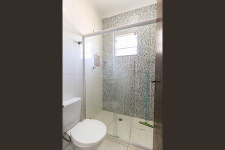 Casa para alugar com 131m², 2 quartos e 2 vagas Casa para alugar com 131m², 2 quartos e 2 vagasBanheiro da Suíte 2