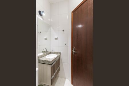 Casa para alugar com 131m², 2 quartos e 2 vagas Casa para alugar com 131m², 2 quartos e 2 vagasBanheiro da Suíte 1