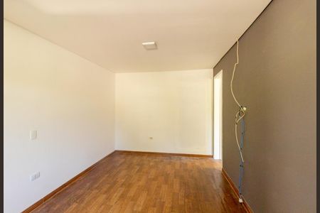 Sala de kitnet/studio para alugar com 1 quarto, 40m² em Santa Quiteria, Curitiba