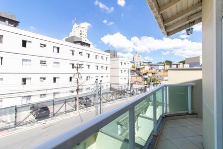 Casa à venda com 225m², 3 quartos e 6 vagas Casa à venda com 225m², 3 quartos e 6 vagasVaranda da Suíte