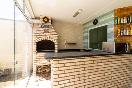 Casa à venda com 225m², 3 quartos e 6 vagas Casa à venda com 225m², 3 quartos e 6 vagasChurrasqueira