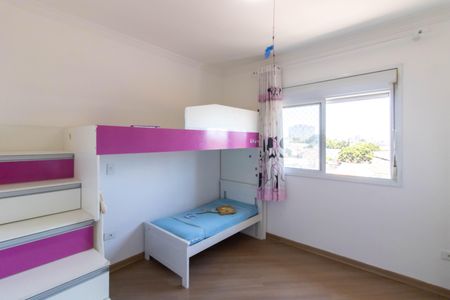 Casa à venda com 225m², 3 quartos e 6 vagas Casa à venda com 225m², 3 quartos e 6 vagasQuarto 2