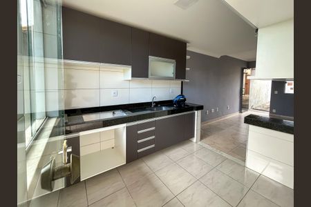 Casa para alugar com 150m², 2 quartos e 2 vagas