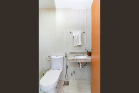 Apartamento à venda com 184m², 4 quartos e 3 vagasBanheiro Social 2