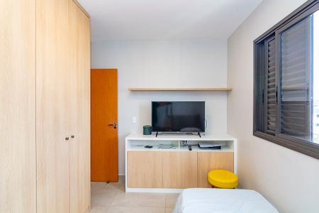 Apartamento à venda com 184m², 4 quartos e 3 vagasQuarto 2
