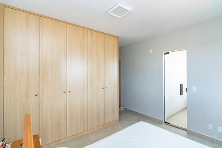 Apartamento à venda com 184m², 4 quartos e 3 vagasSuíte