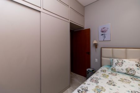 Casa à venda com 200m², 3 quartos e 6 vagas Casa à venda com 200m², 3 quartos e 6 vagasQuarto 1