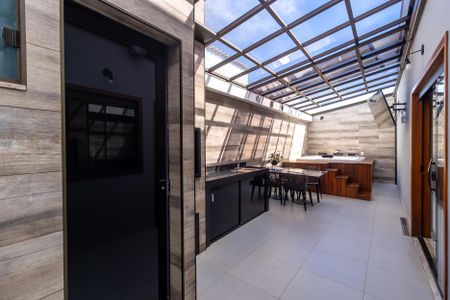 Casa à venda com 200m², 3 quartos e 6 vagas Casa à venda com 200m², 3 quartos e 6 vagasÁrea gourmet