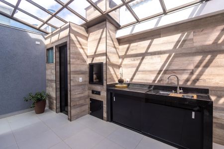 Casa à venda com 200m², 3 quartos e 6 vagas Casa à venda com 200m², 3 quartos e 6 vagasÁrea gourmet