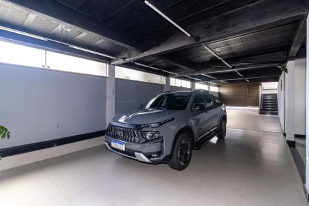 Casa à venda com 200m², 3 quartos e 6 vagas Casa à venda com 200m², 3 quartos e 6 vagasGaragem