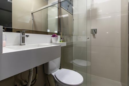 Casa à venda com 200m², 3 quartos e 6 vagas Casa à venda com 200m², 3 quartos e 6 vagasBanheiro Area de Serviço