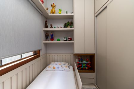 Casa à venda com 200m², 3 quartos e 6 vagas Casa à venda com 200m², 3 quartos e 6 vagasQuarto 2