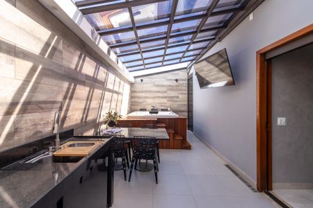 Casa à venda com 200m², 3 quartos e 6 vagas Casa à venda com 200m², 3 quartos e 6 vagasÁrea gourmet