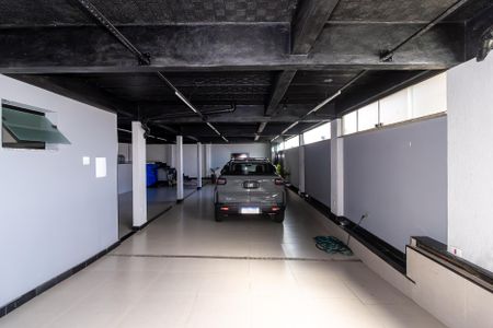 Casa à venda com 200m², 3 quartos e 6 vagas Casa à venda com 200m², 3 quartos e 6 vagasGaragem