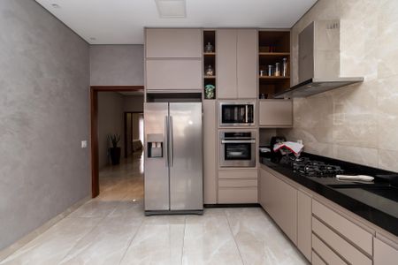 Casa à venda com 200m², 3 quartos e 6 vagas Casa à venda com 200m², 3 quartos e 6 vagasCozinha