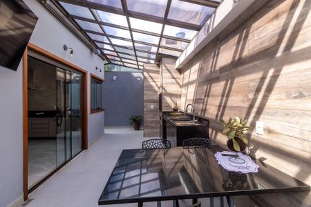 Casa à venda com 200m², 3 quartos e 6 vagas Casa à venda com 200m², 3 quartos e 6 vagasÁrea gourmet