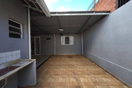 Casa à venda com 266m², 4 quartos e 5 vagasQuintal 