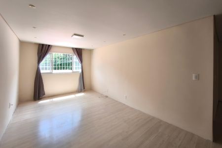 Casa à venda com 266m², 4 quartos e 5 vagasSala