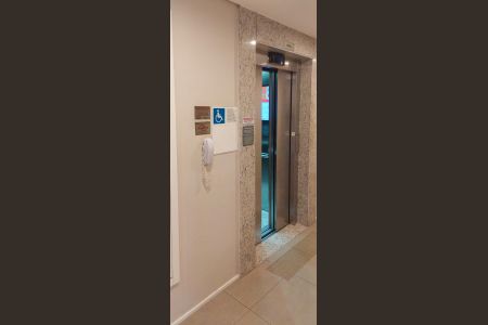 Apartamento à venda com 37m², 2 quartos e 1 vagaÁrea Comum
