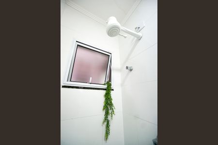 Apartamento à venda com 39m², 2 quartos e sem vagaChuveiro