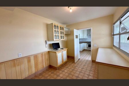Apartamento à venda com 252m², 3 quartos e 3 vagas