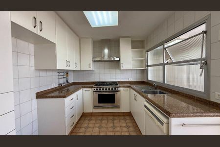 Apartamento à venda com 252m², 3 quartos e 3 vagas